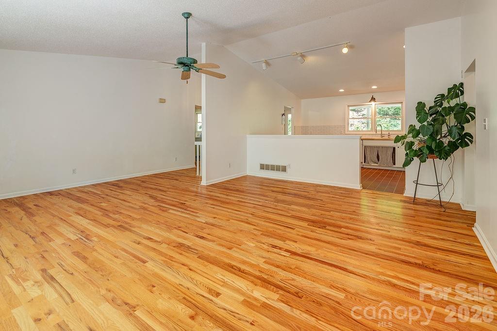 146 Churchill Downs Drive — Fairview
