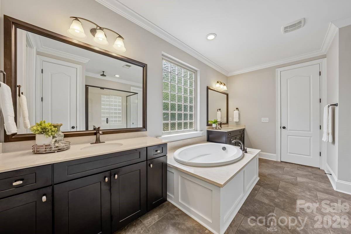 7111 Yellowhorn Trail — Waxhaw