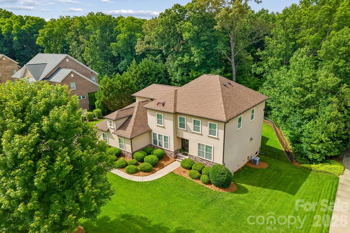 7111 Yellowhorn Trail — Waxhaw