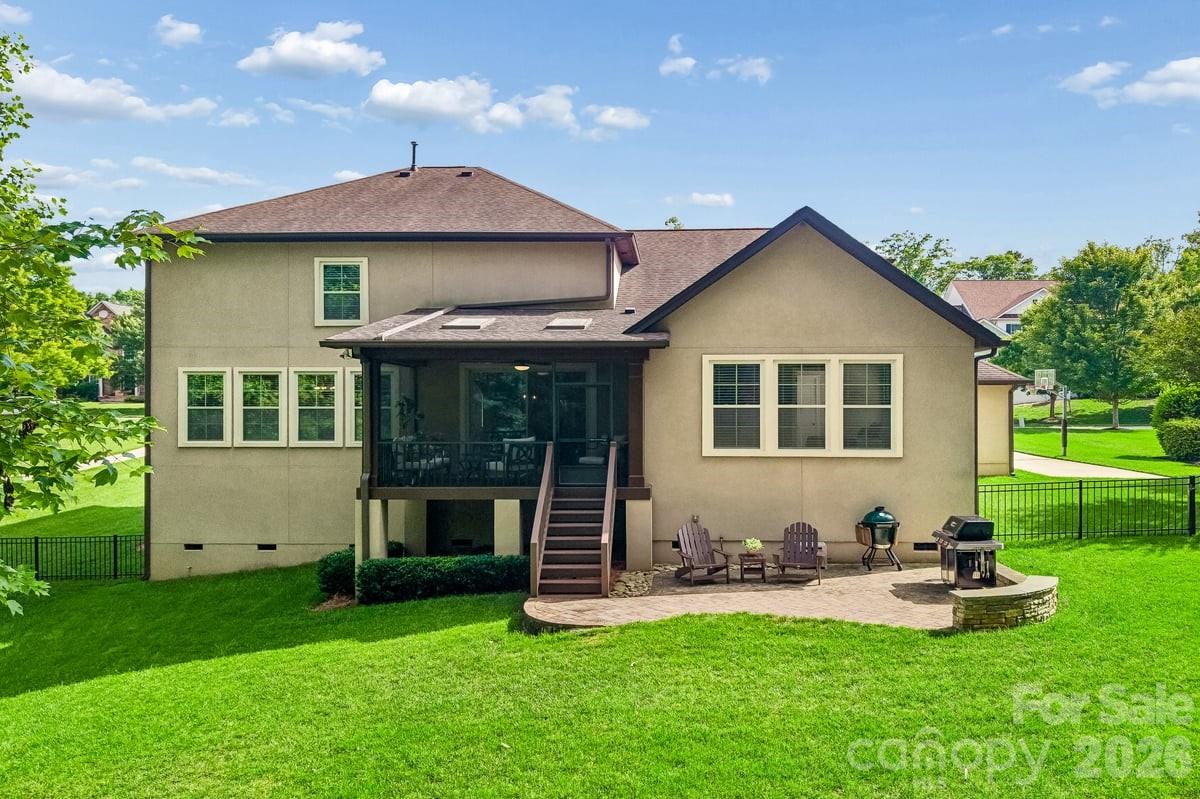 7111 Yellowhorn Trail — Waxhaw