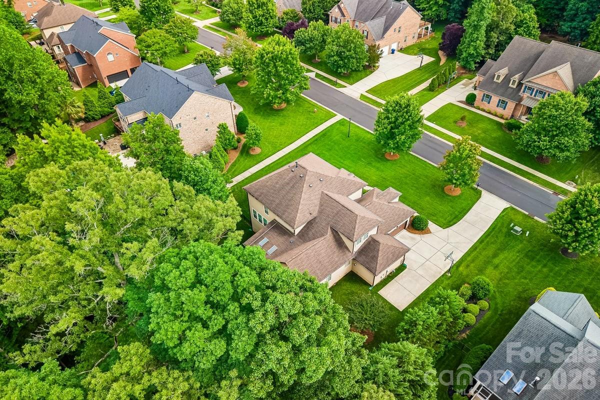 7111 Yellowhorn Trail — Waxhaw