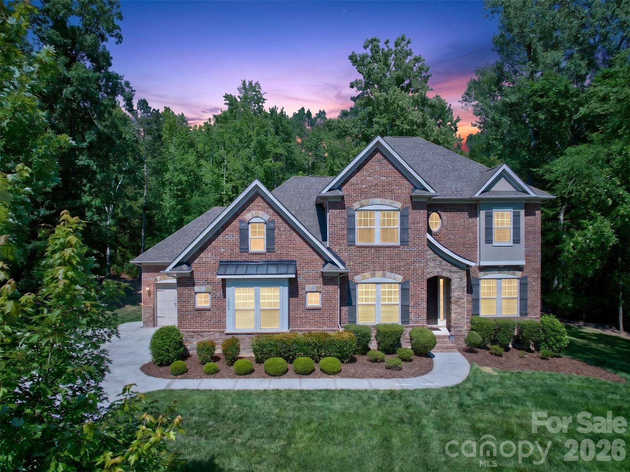 1005 Kara Court — Matthews