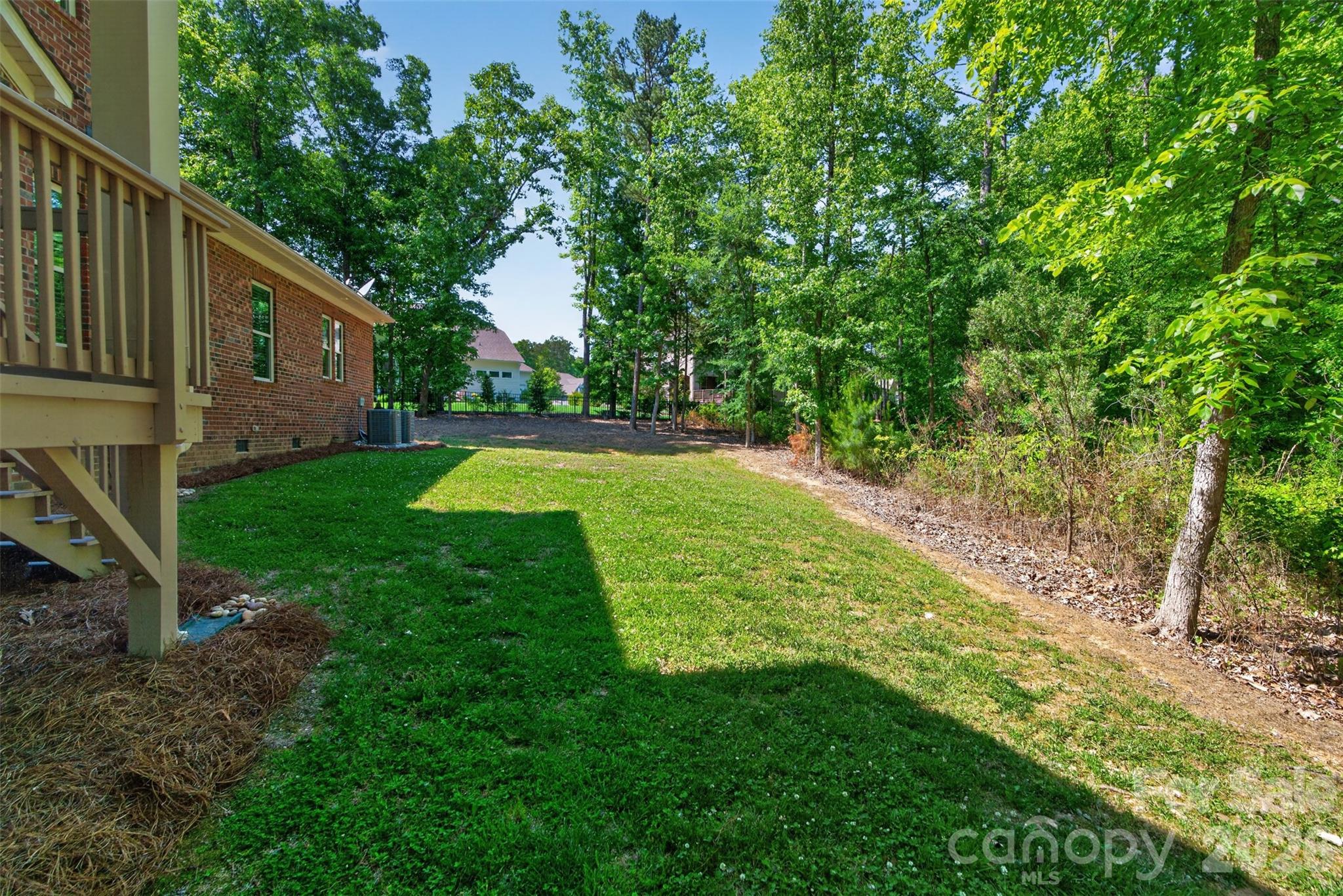 1005 Kara Court — Matthews