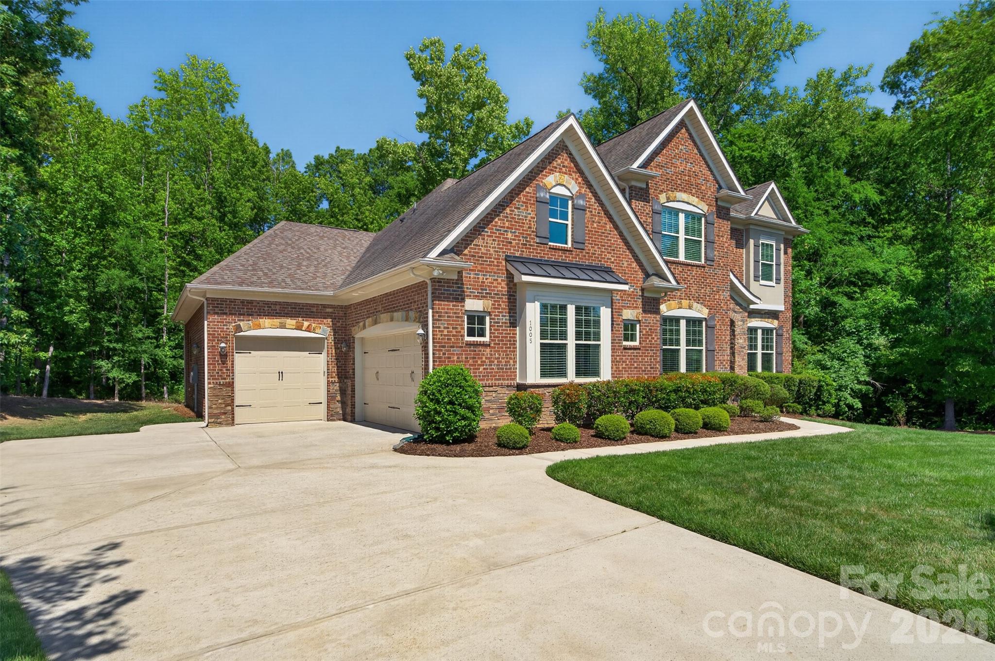 1005 Kara Court — Matthews