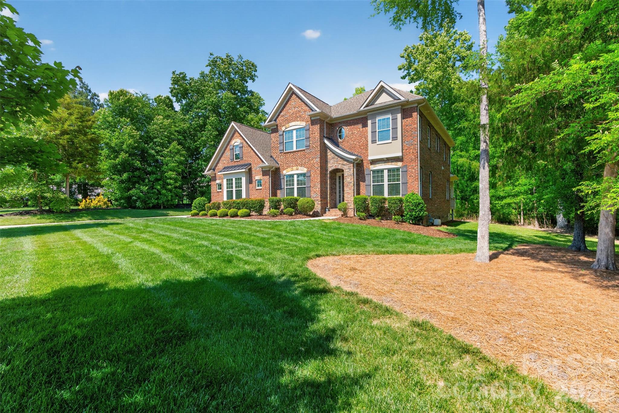 1005 Kara Court — Matthews