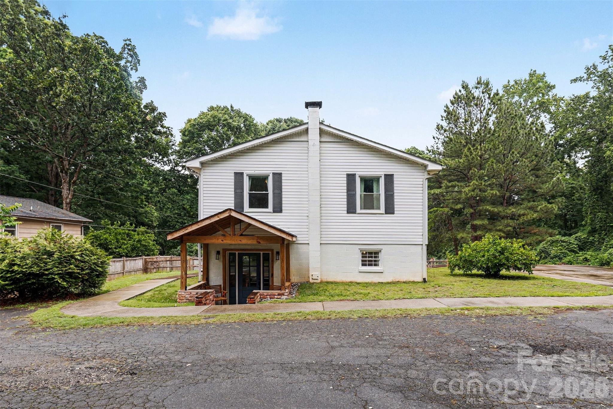 184 Canal Road — Belmont