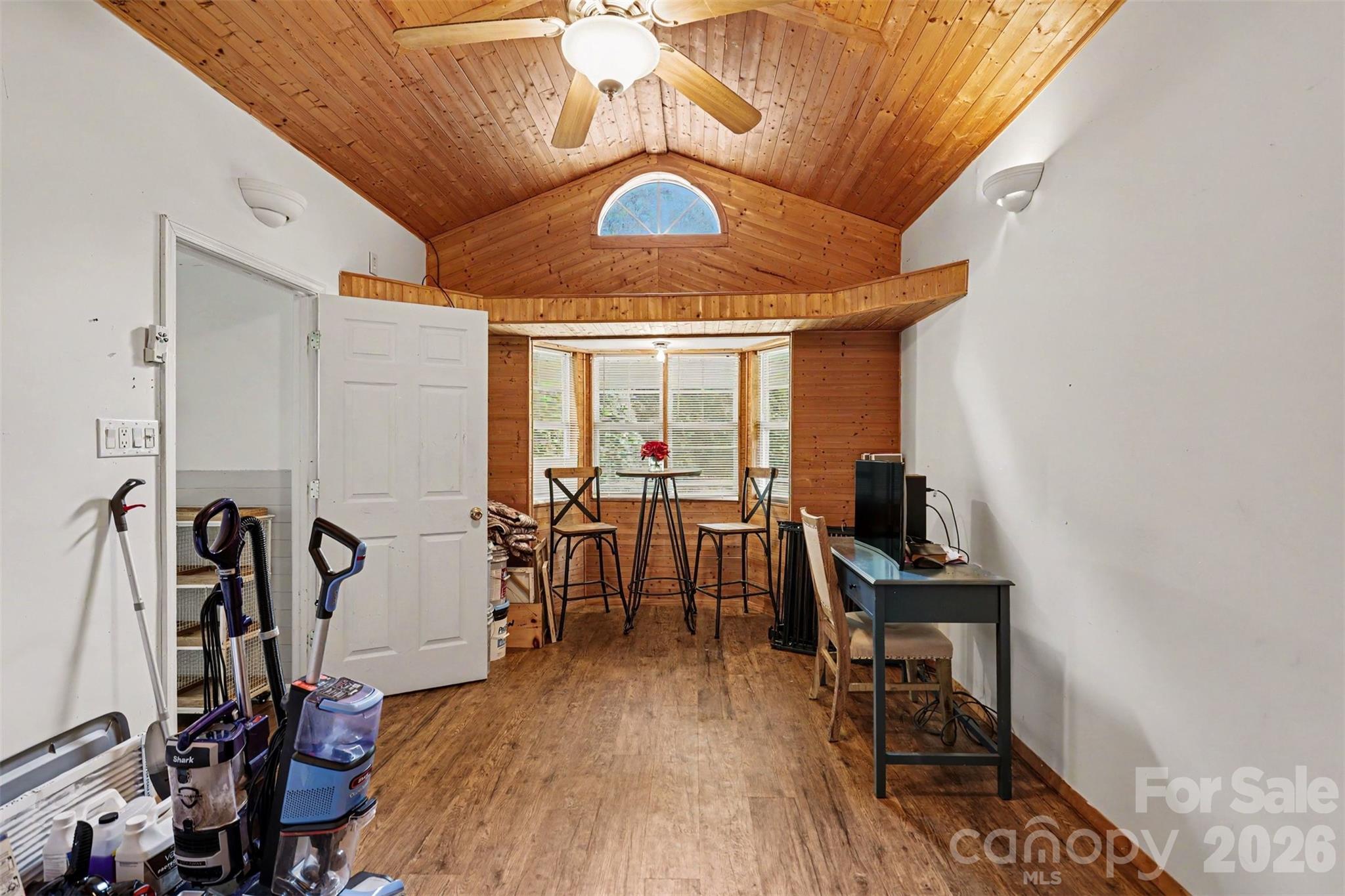 184 Canal Road — Belmont