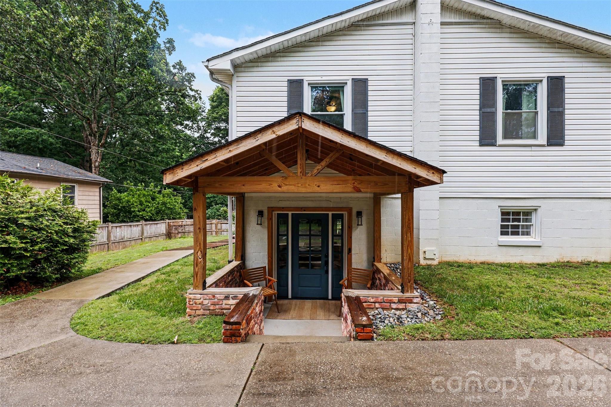 184 Canal Road — Belmont