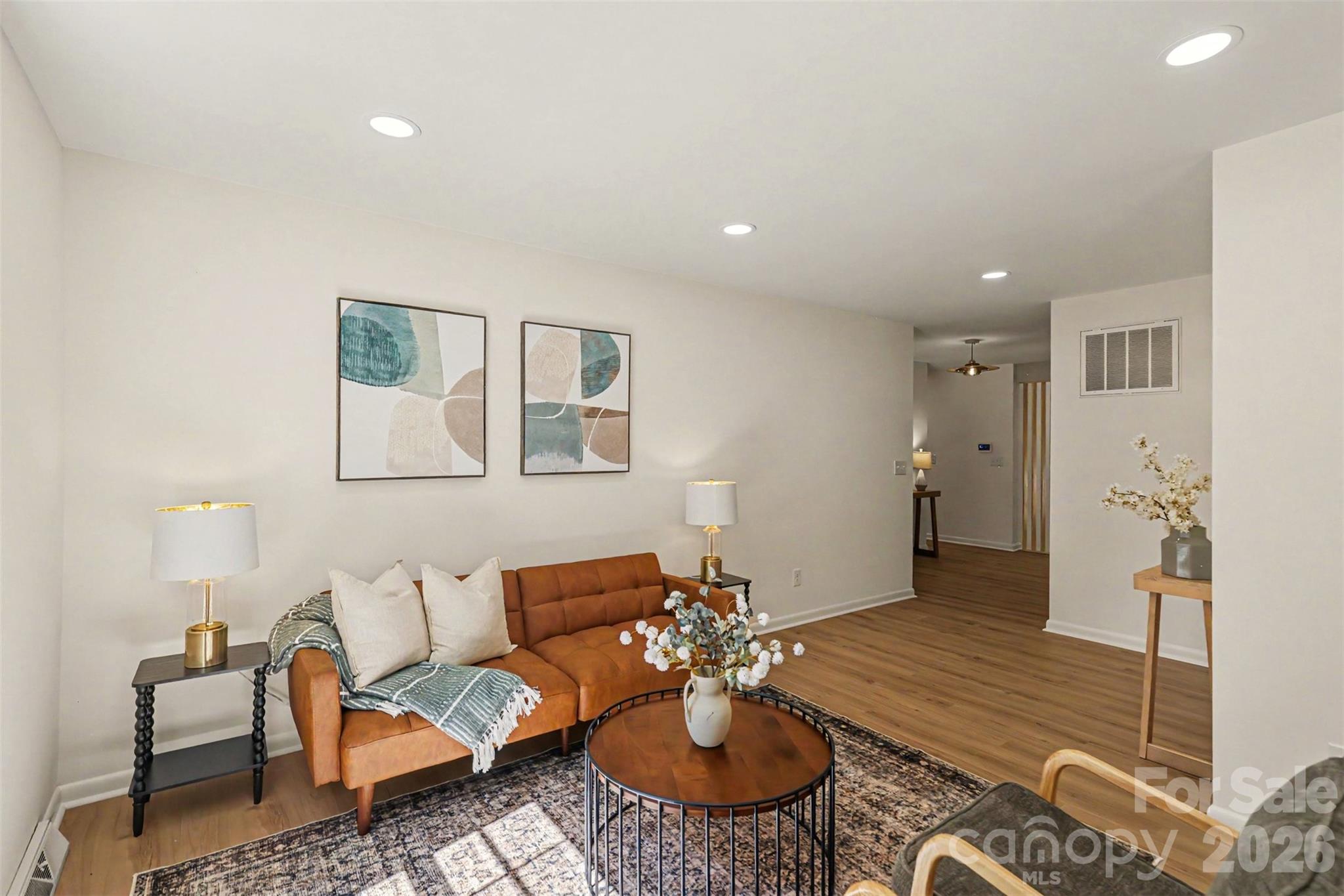 319 Kingsley Drive — Charlotte