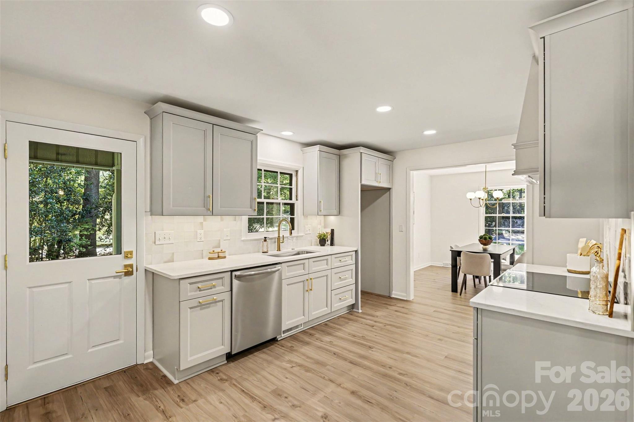 319 Kingsley Drive — Charlotte