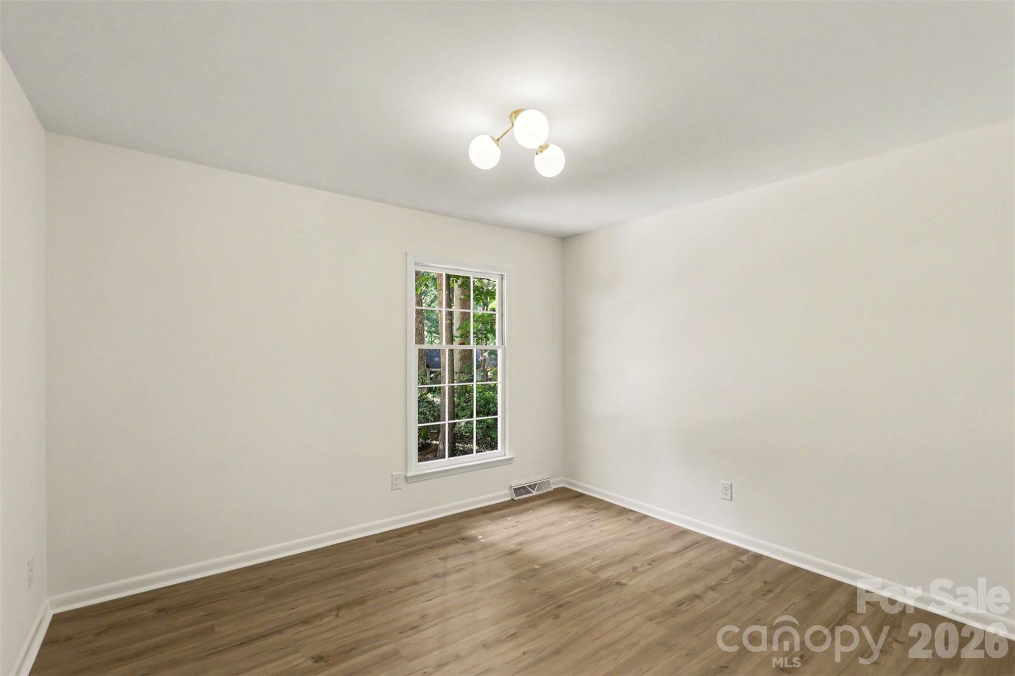 319 Kingsley Drive — Charlotte