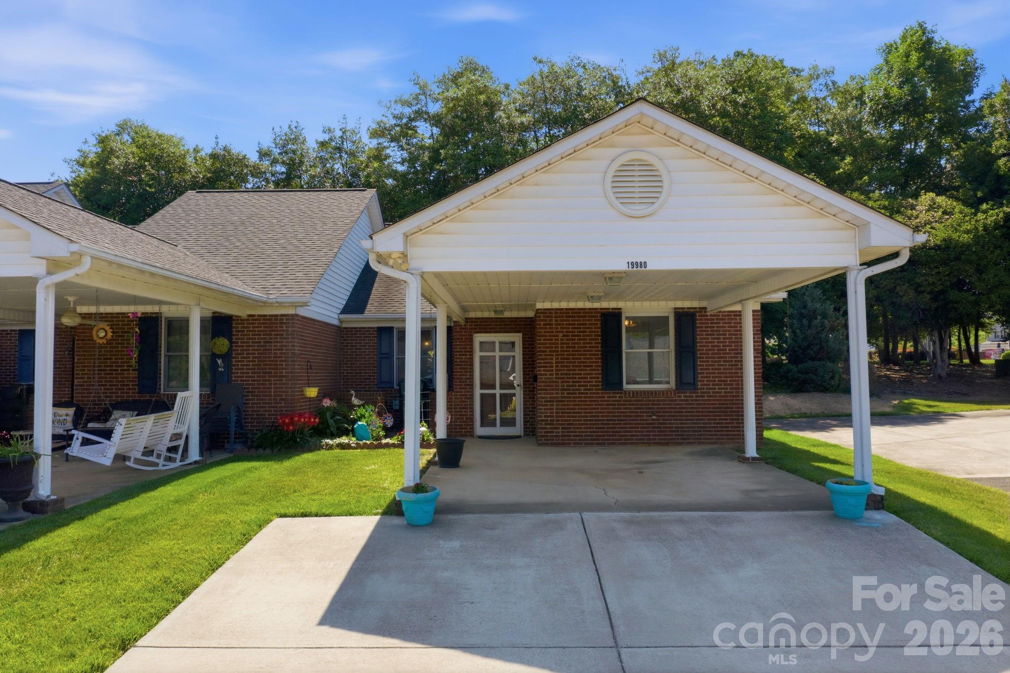 19980 Oak Leaf Circle — Cornelius