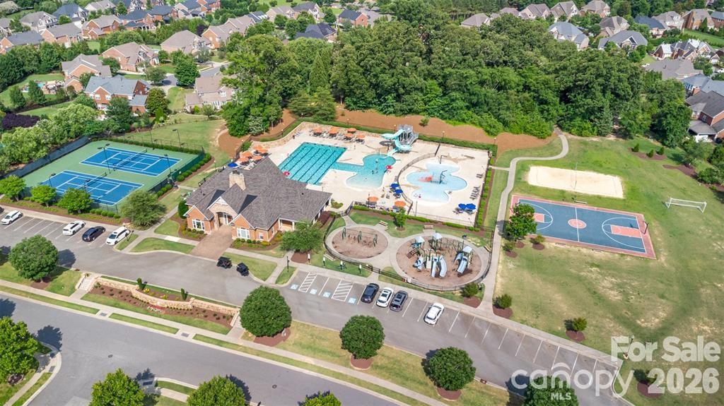 2905 Julian Glen Circle — Waxhaw