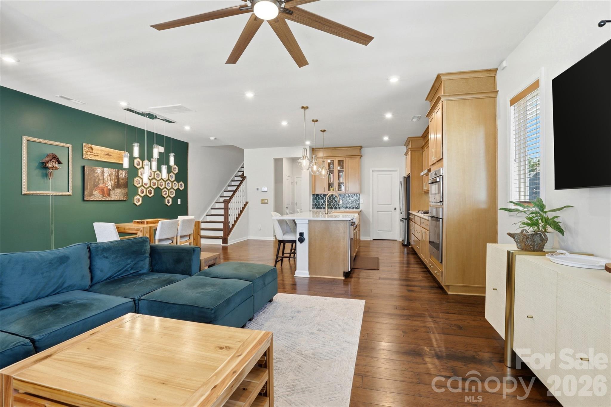 903 Kinsey Alley — Charlotte