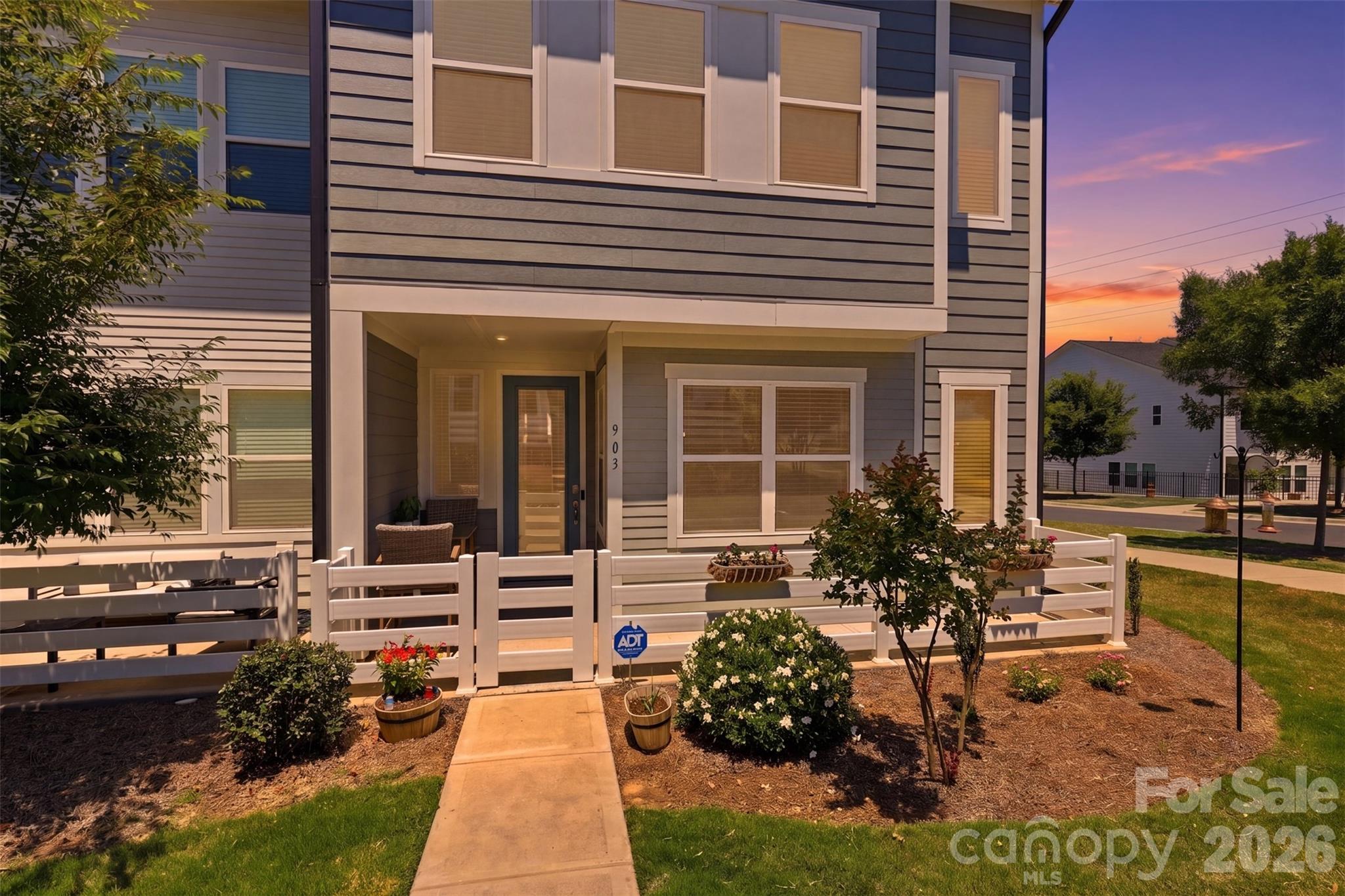 903 Kinsey Alley — Charlotte