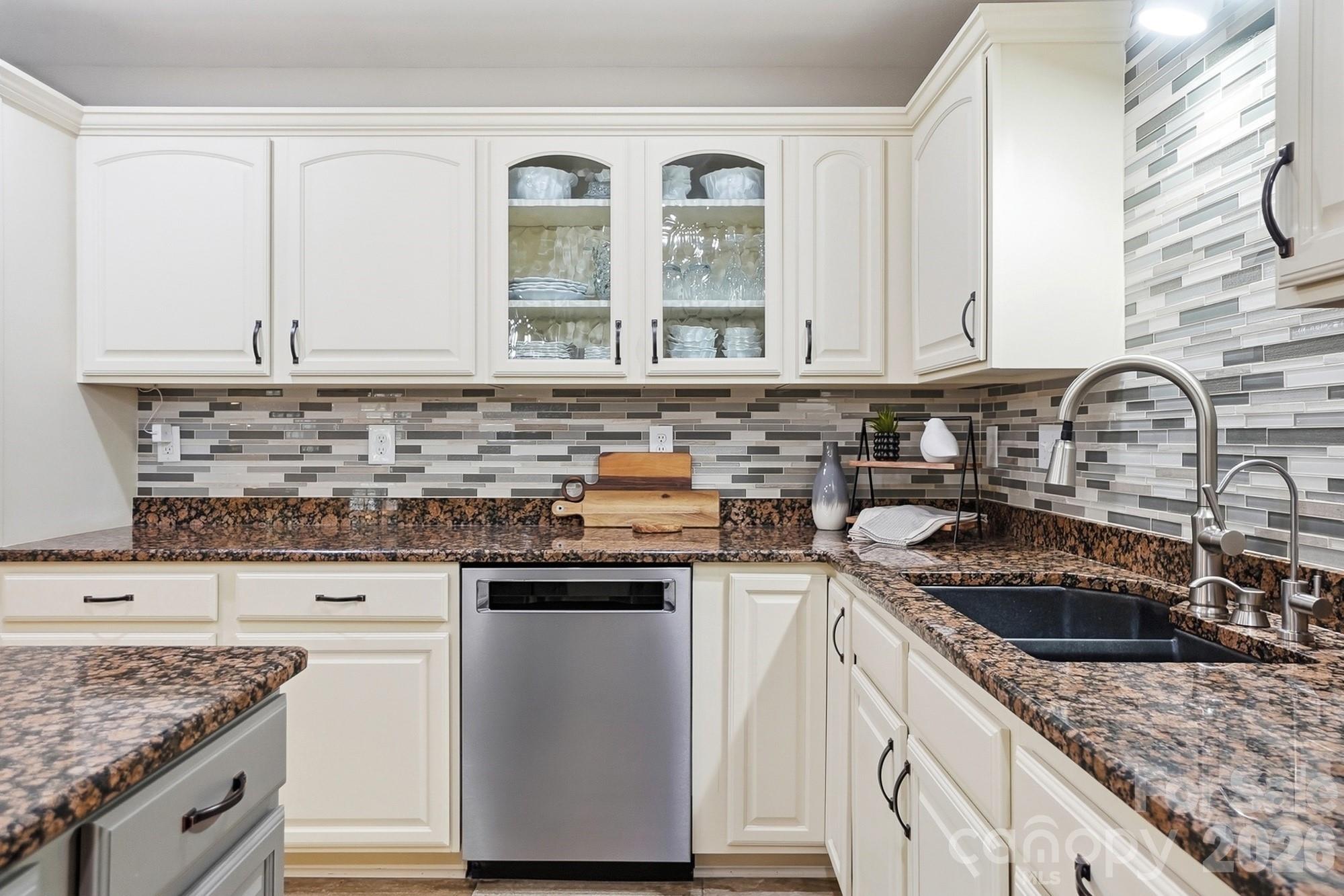 3324 Muddy Creek Road — Midland
