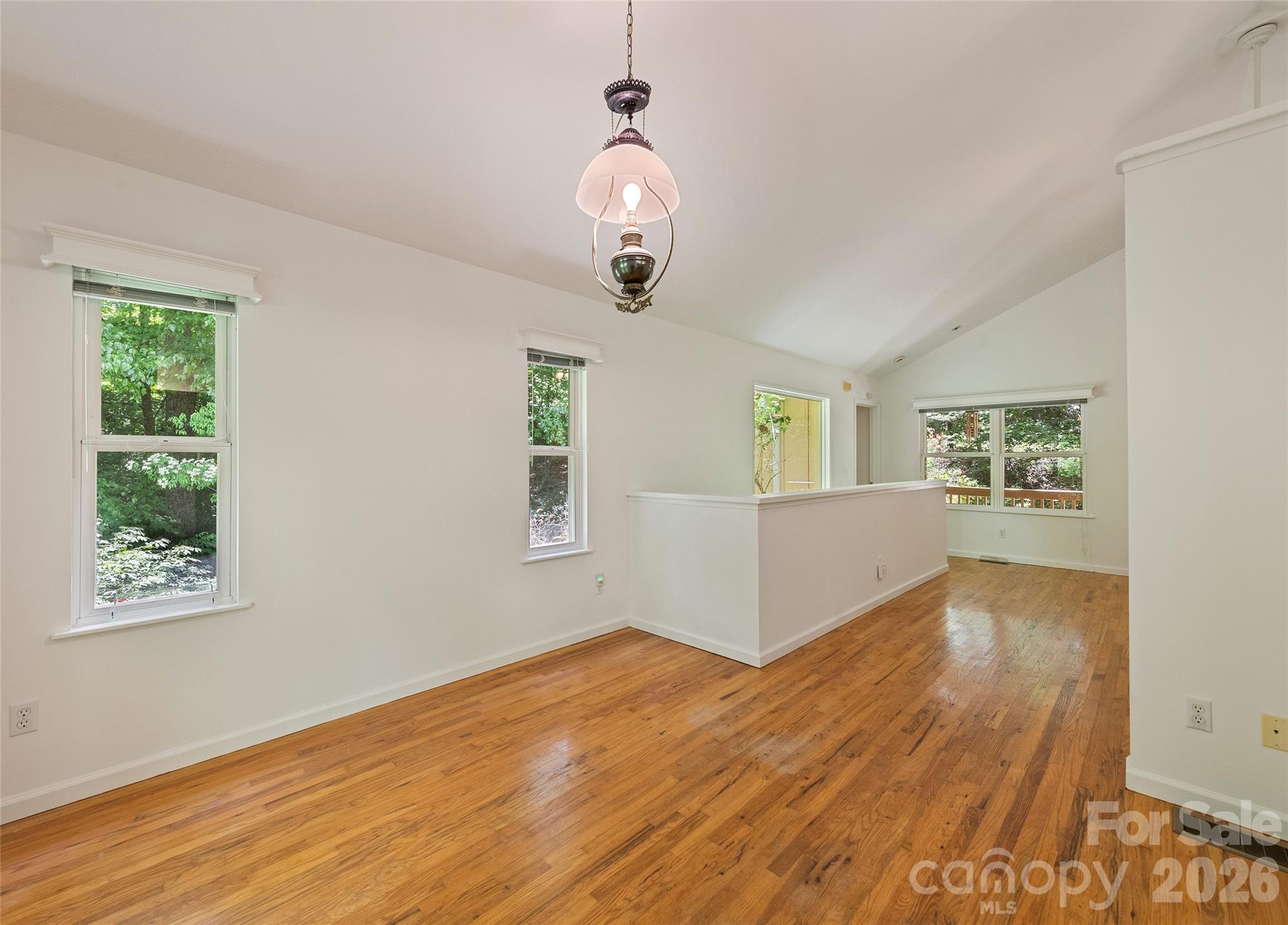 21 Winterview Trail — Hendersonville