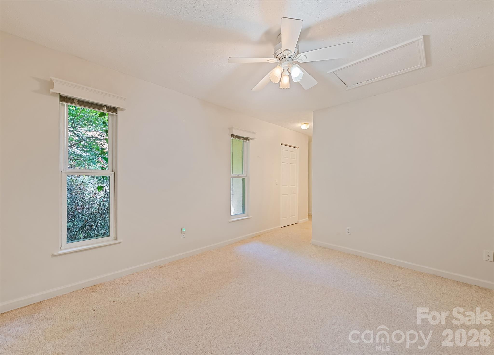21 Winterview Trail — Hendersonville