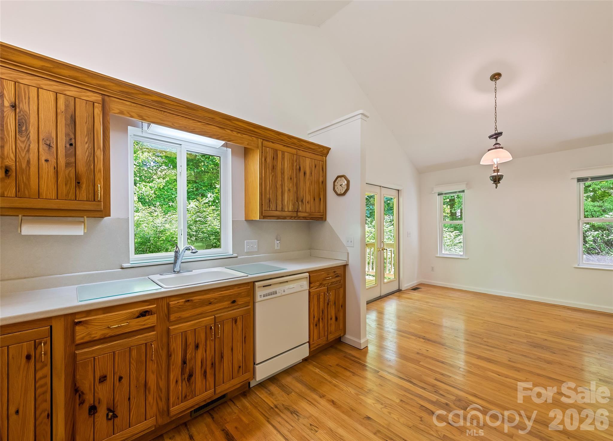 21 Winterview Trail — Hendersonville
