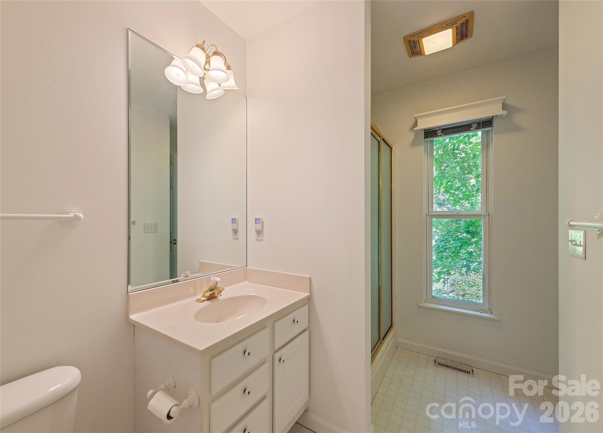 21 Winterview Trail — Hendersonville
