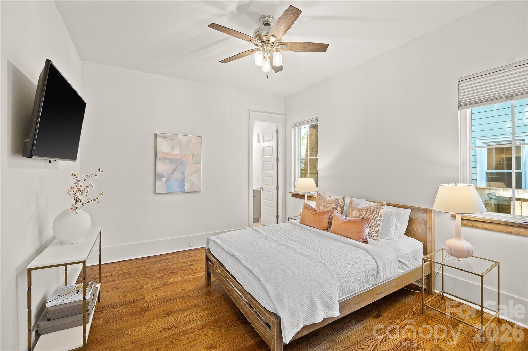 425 Pecan Avenue — Charlotte