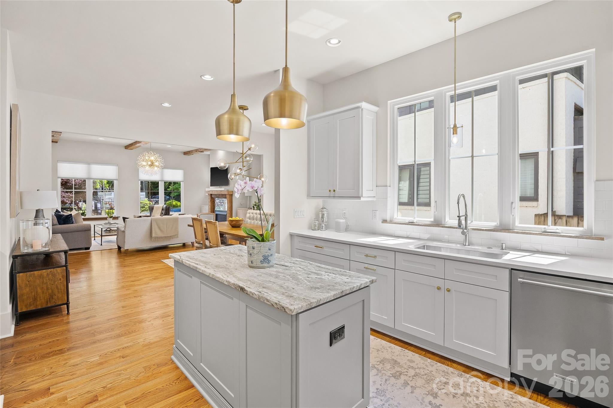 425 Pecan Avenue — Charlotte
