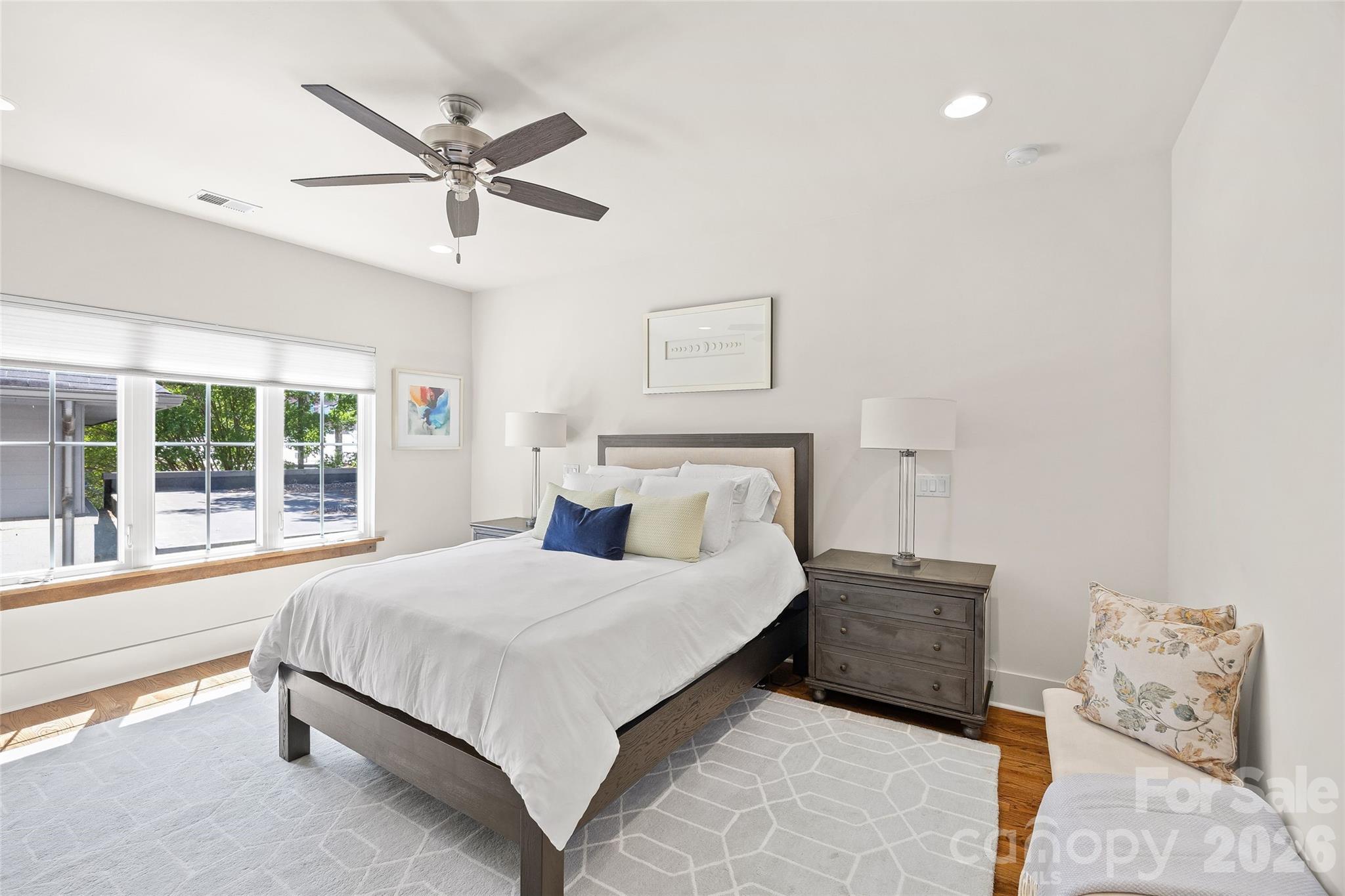 425 Pecan Avenue — Charlotte