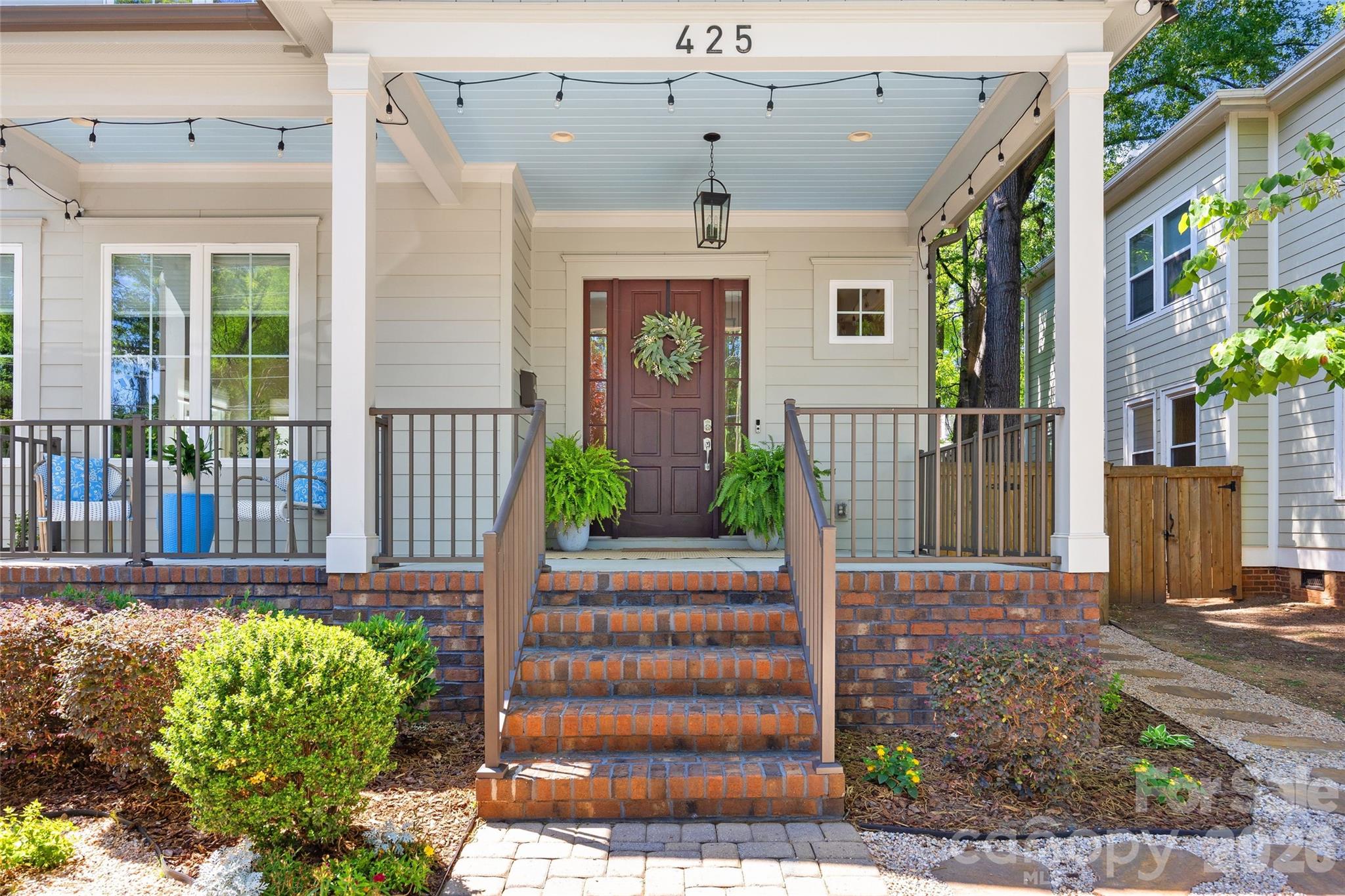 425 Pecan Avenue — Charlotte
