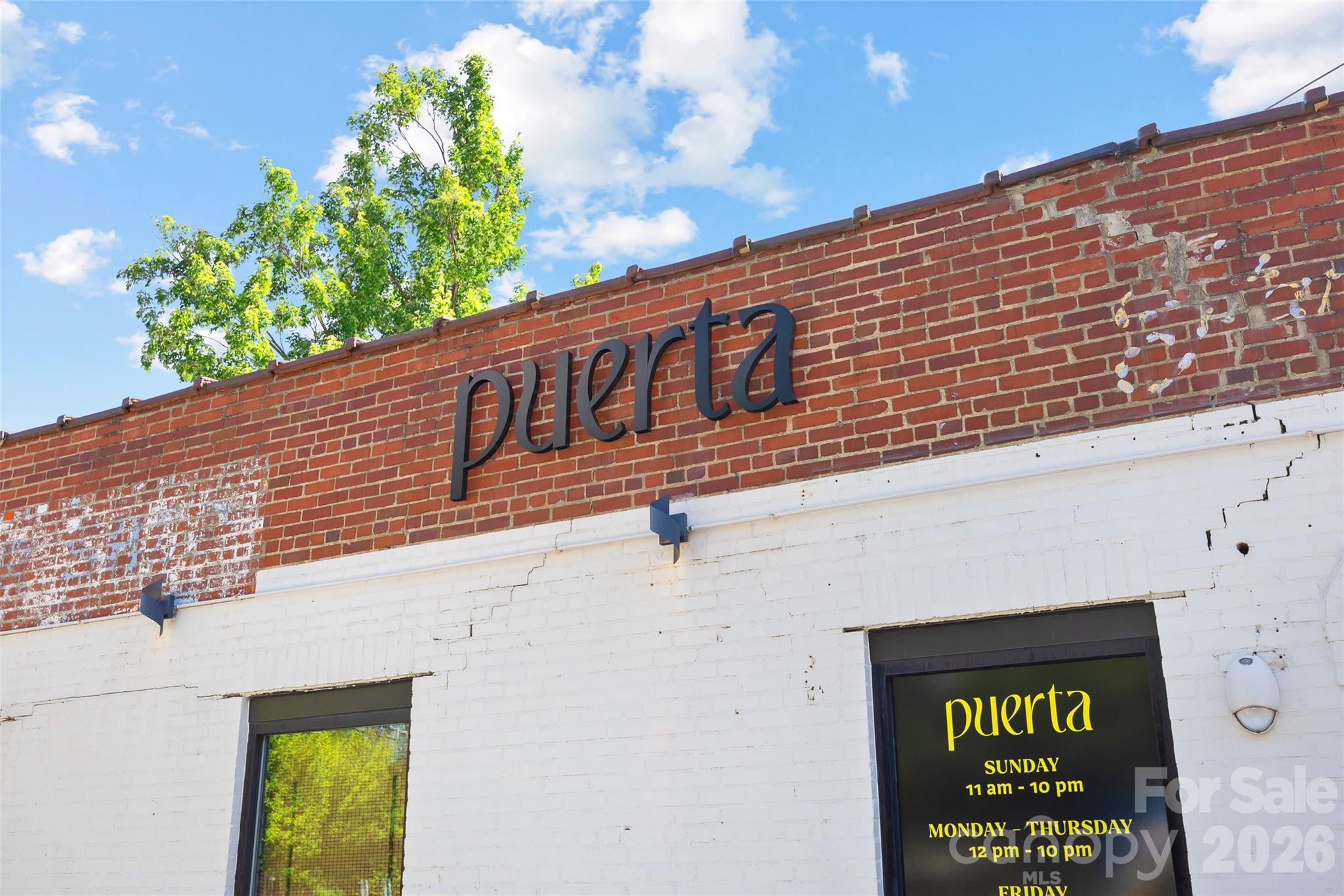 425 Pecan Avenue — Charlotte