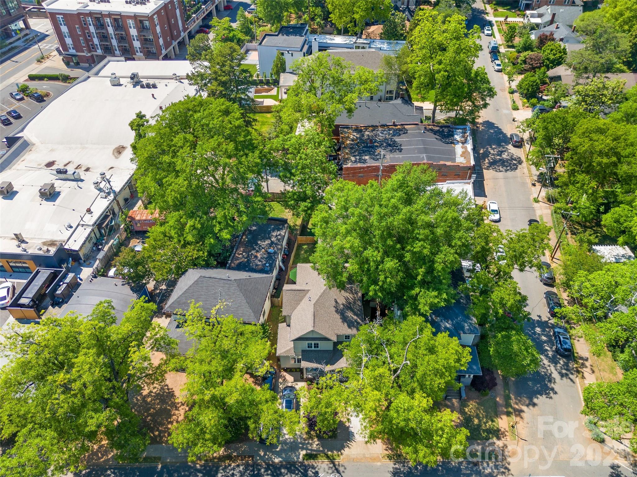 425 Pecan Avenue — Charlotte