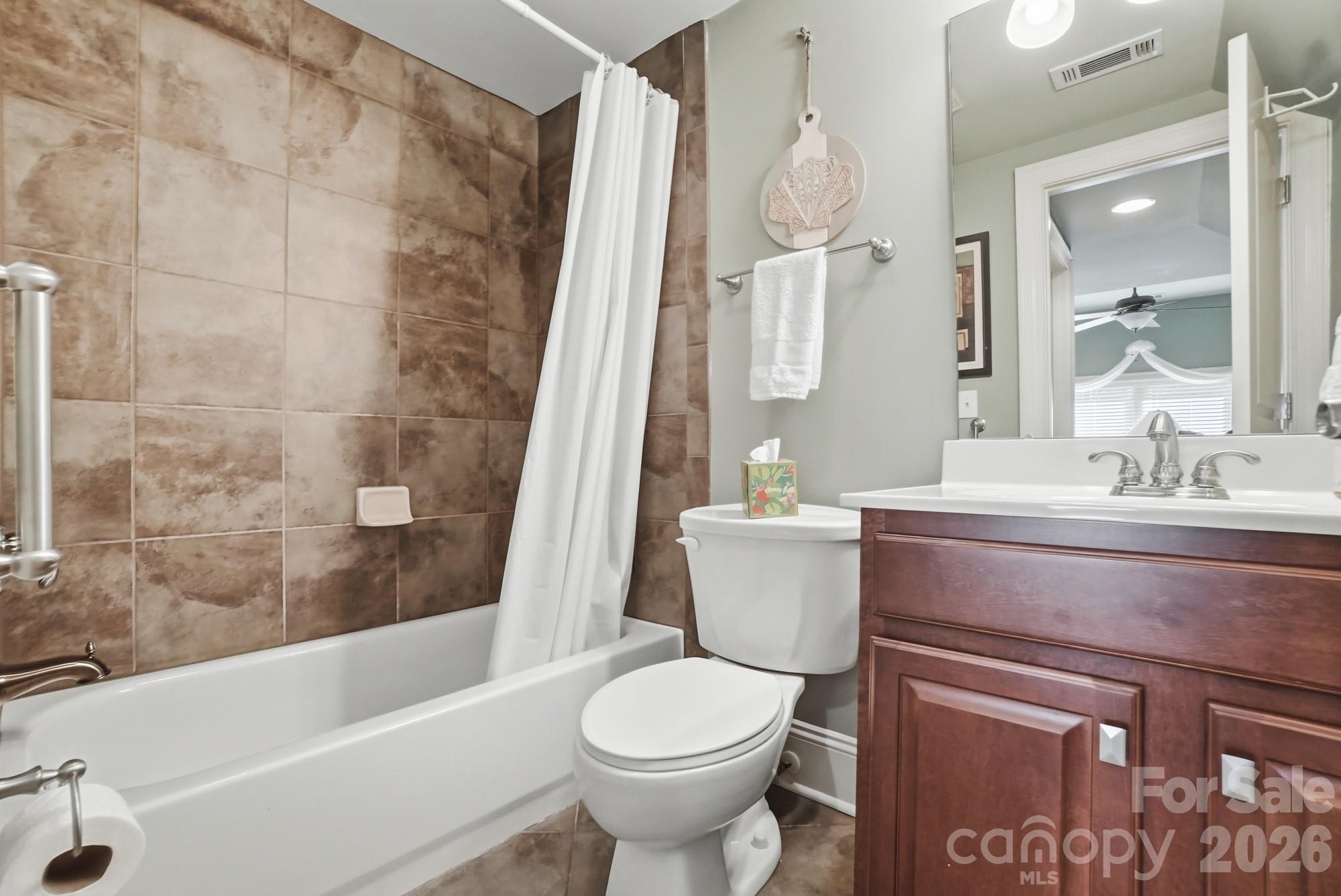 11855 Churchfield Lane — Charlotte