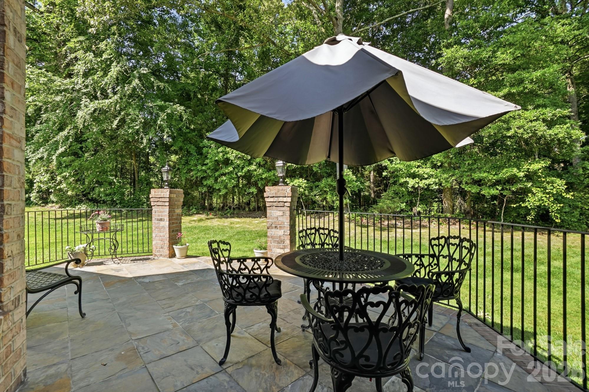 11855 Churchfield Lane — Charlotte