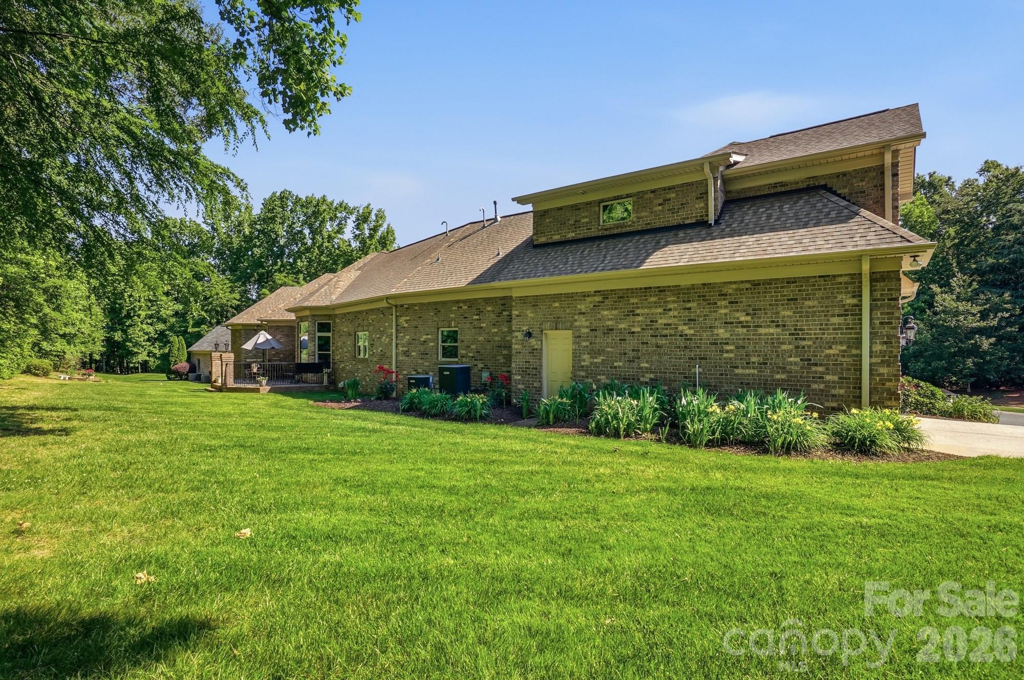 11855 Churchfield Lane — Charlotte