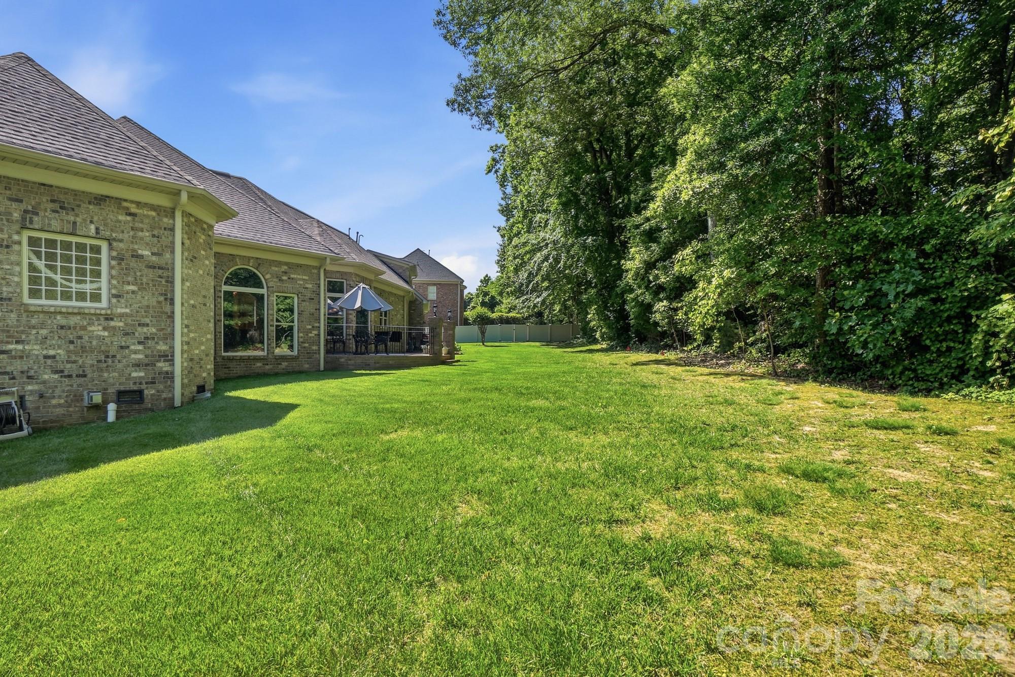 11855 Churchfield Lane — Charlotte