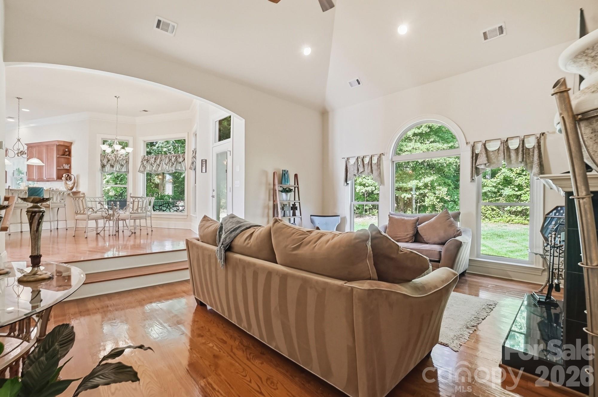 11855 Churchfield Lane — Charlotte