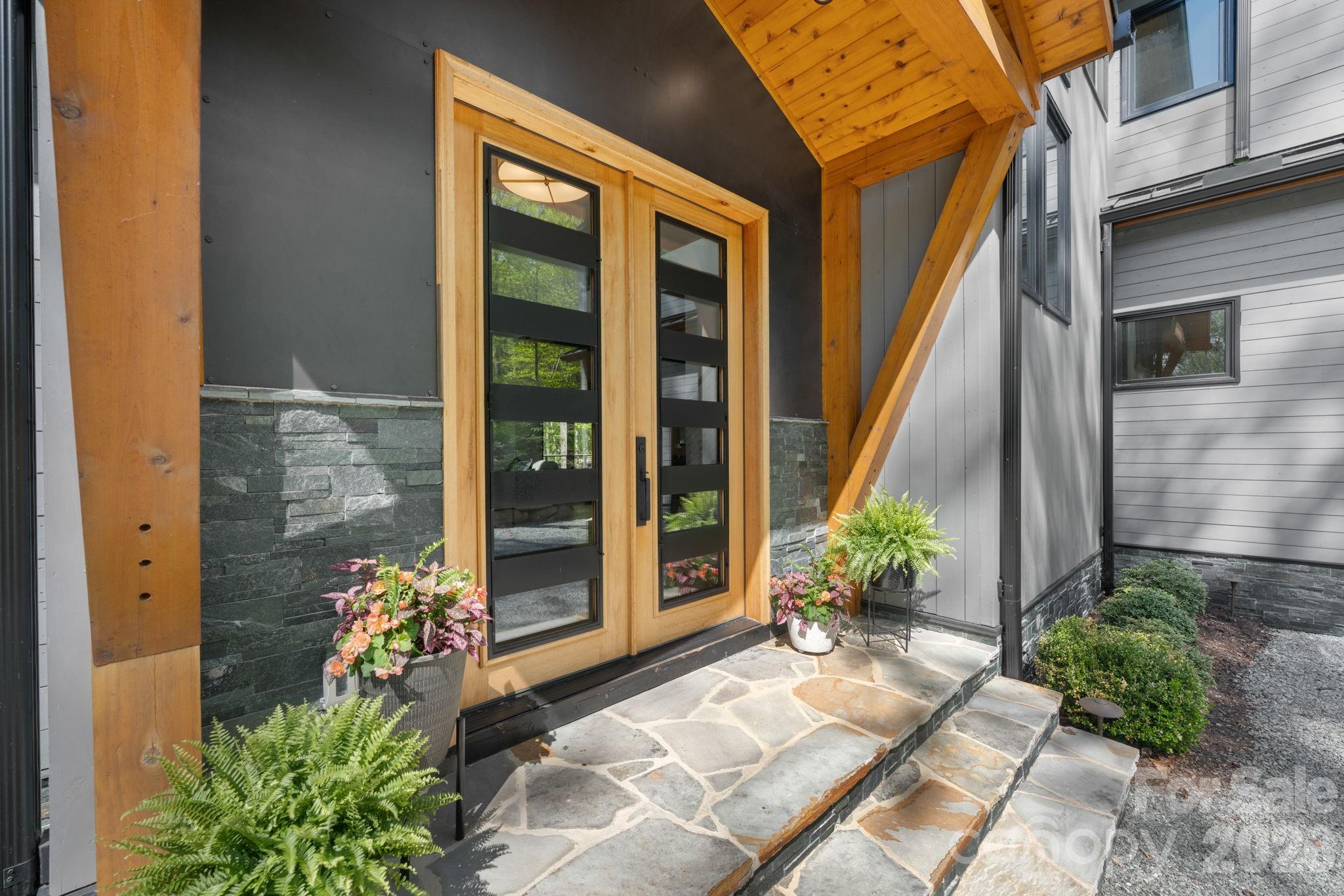 576 Eagle Springs Trail — Banner Elk