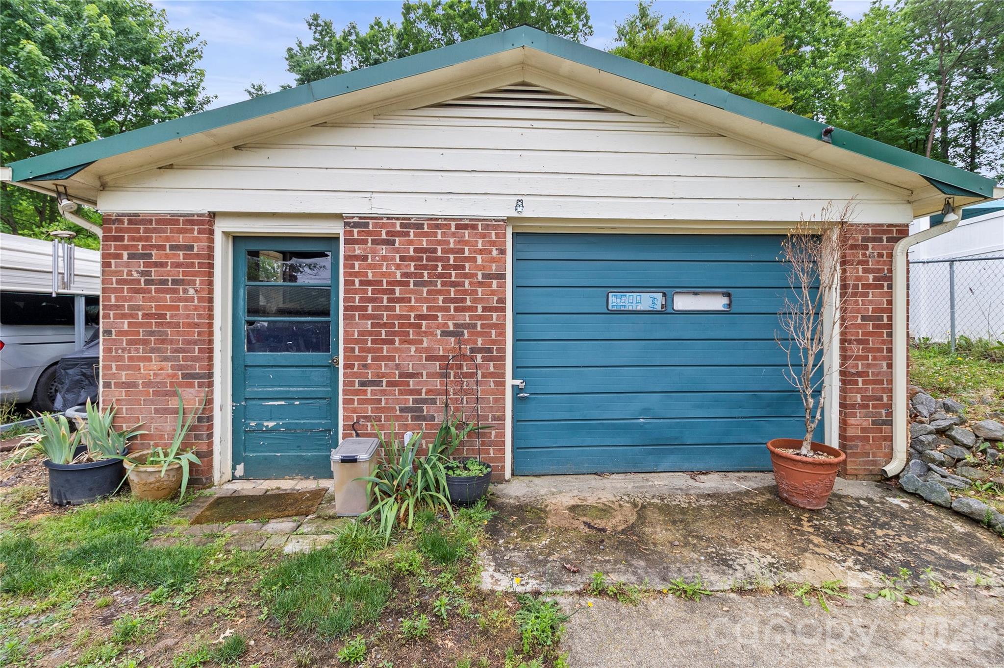 325 Swanson Drive SW — Lenoir