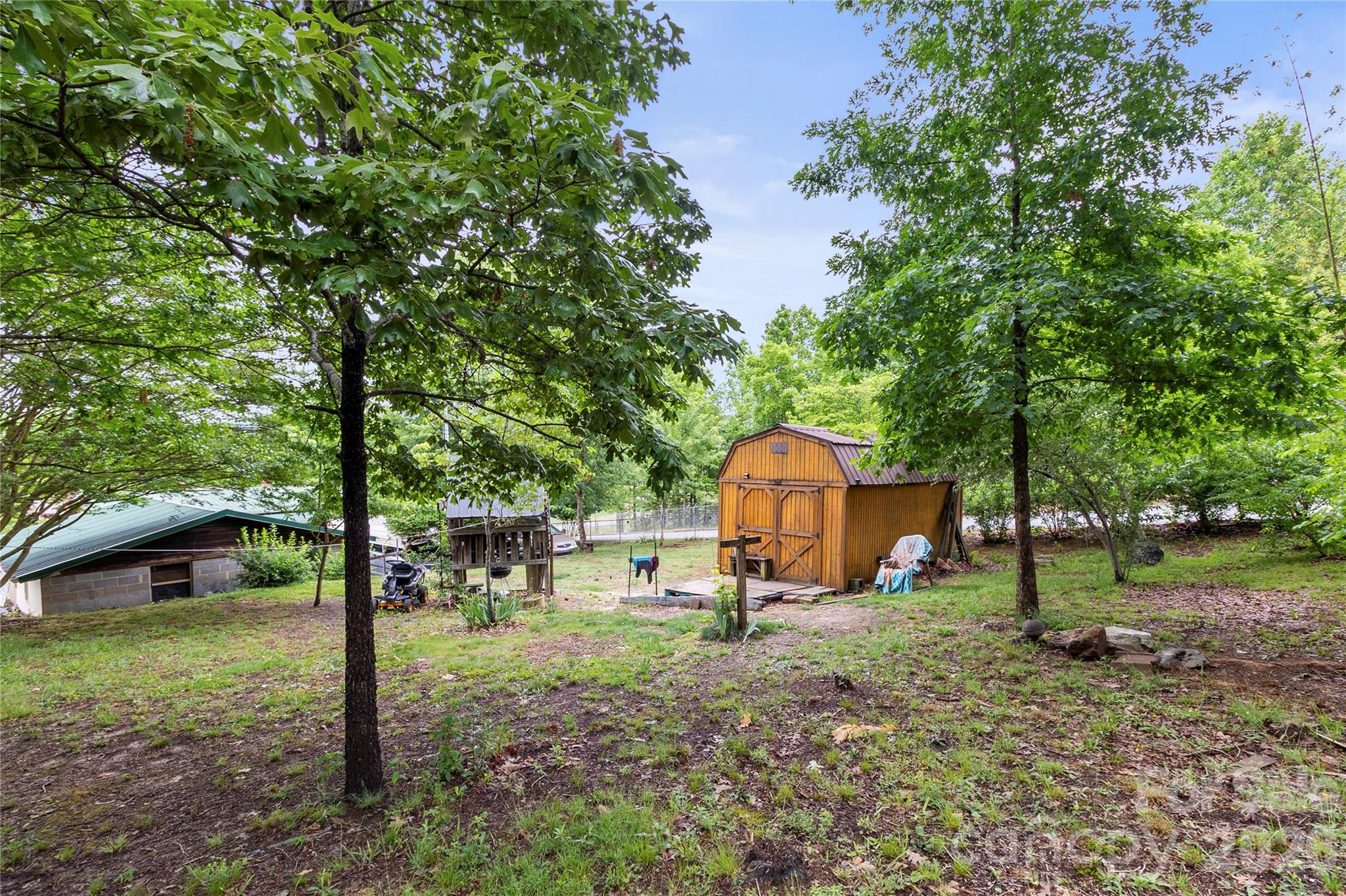 325 Swanson Drive SW — Lenoir