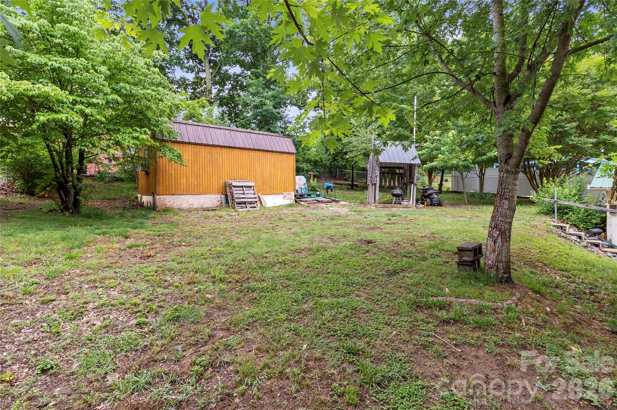 325 Swanson Drive SW — Lenoir