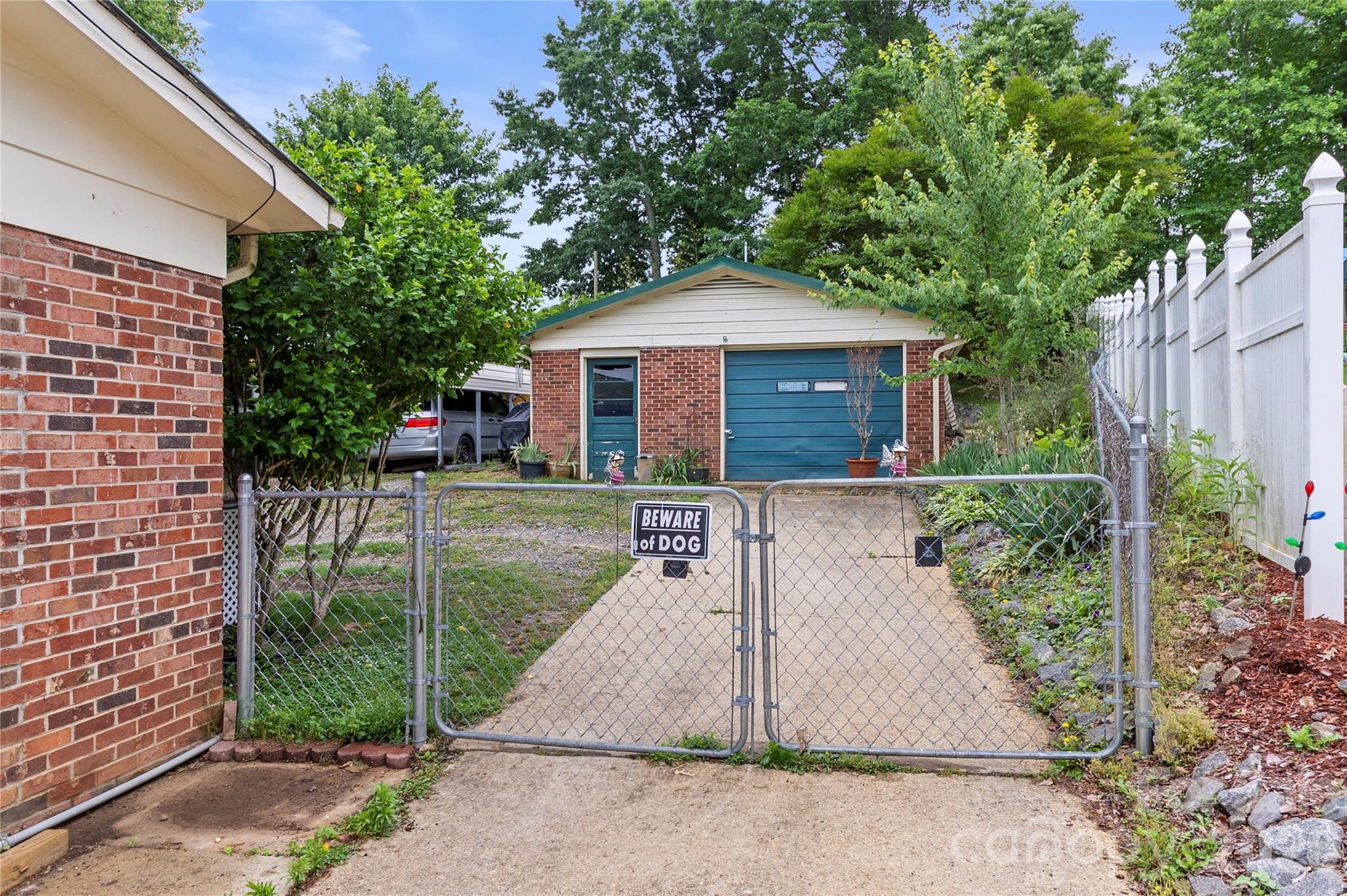 325 Swanson Drive SW — Lenoir