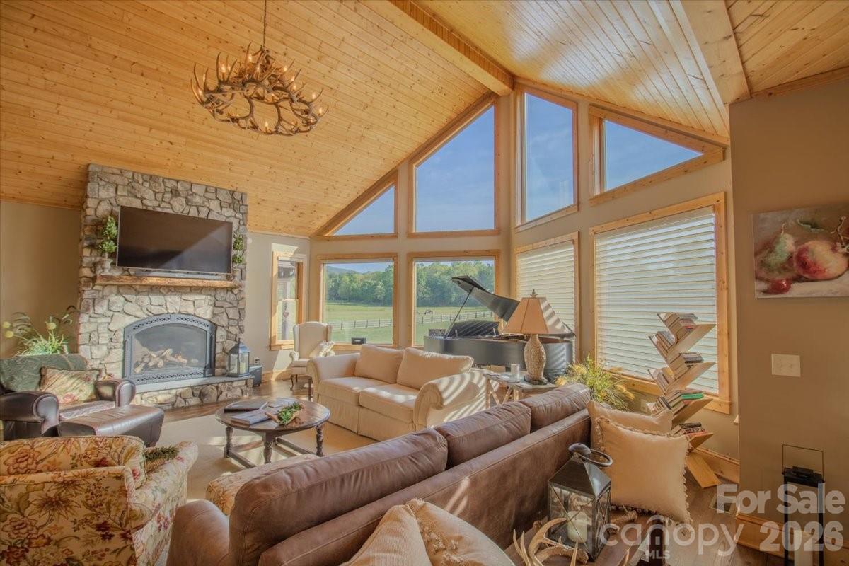 1083 Union Community Road — Thurmond