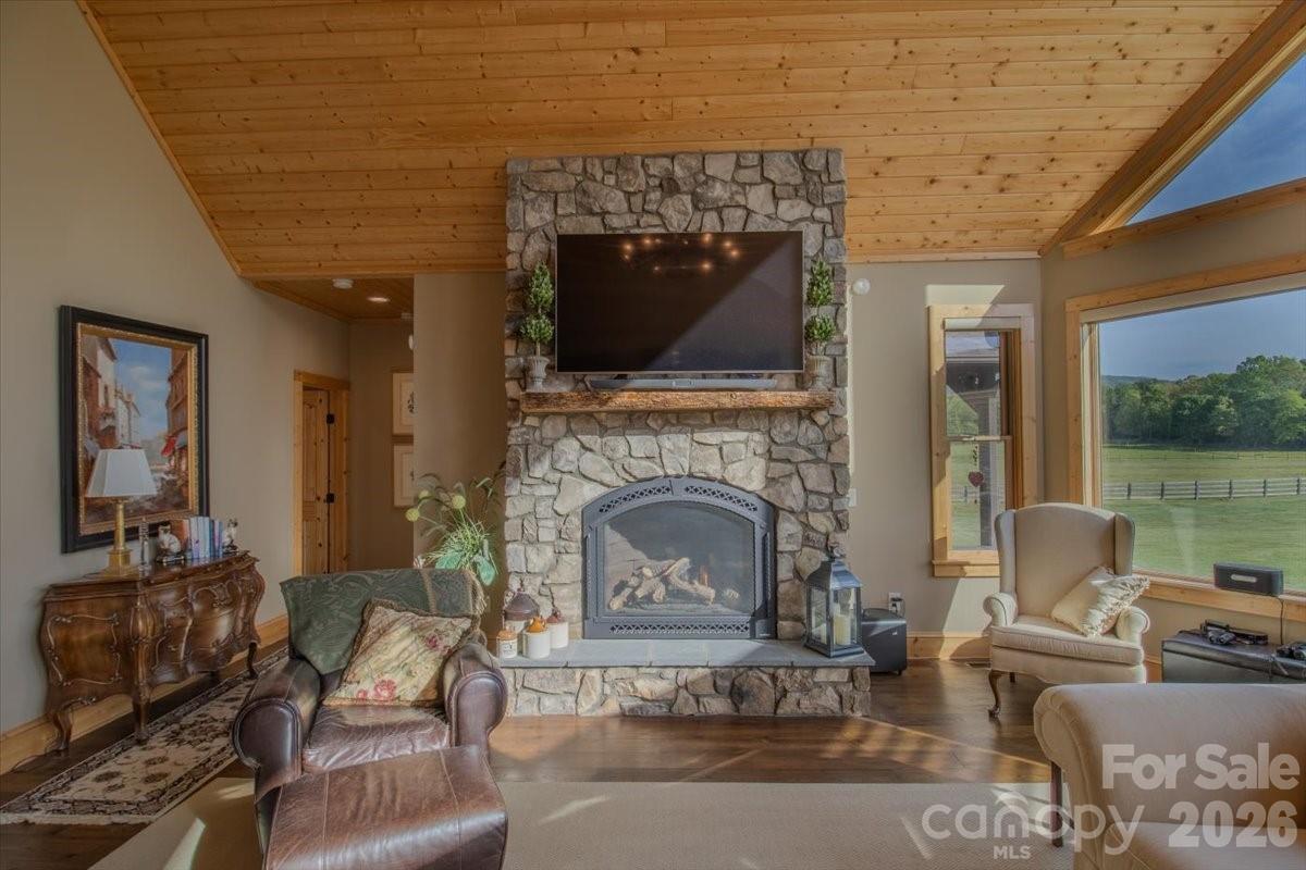 1083 Union Community Road — Thurmond