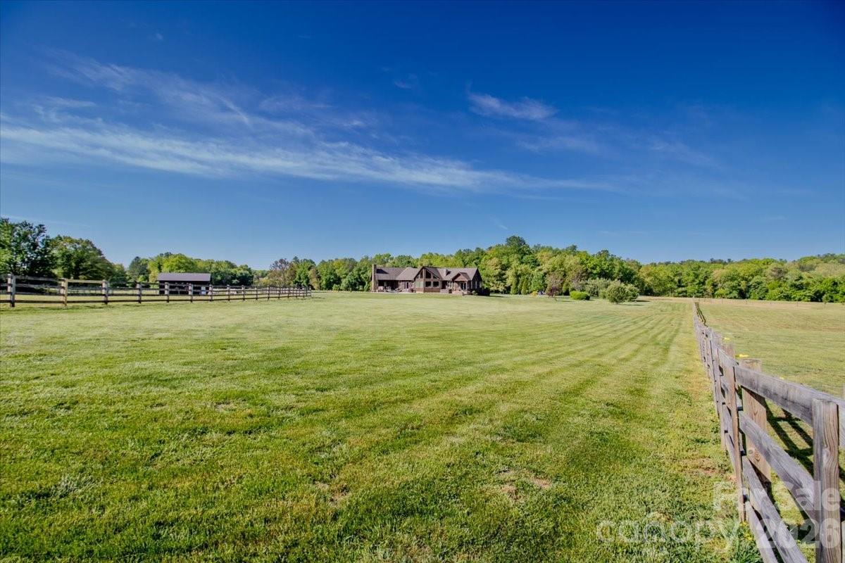 1083 Union Community Road — Thurmond