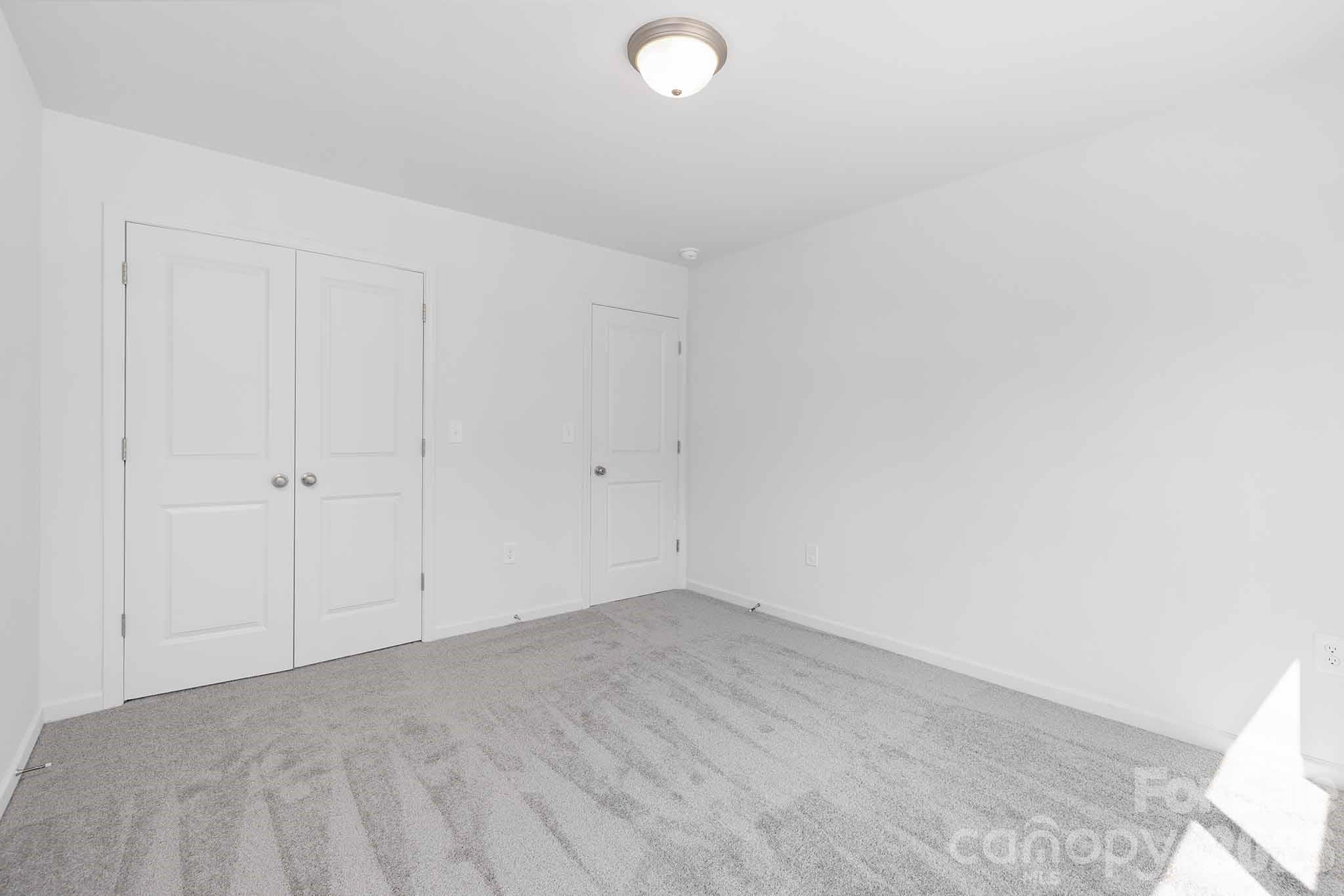 11721 Platon Avenue — Huntersville