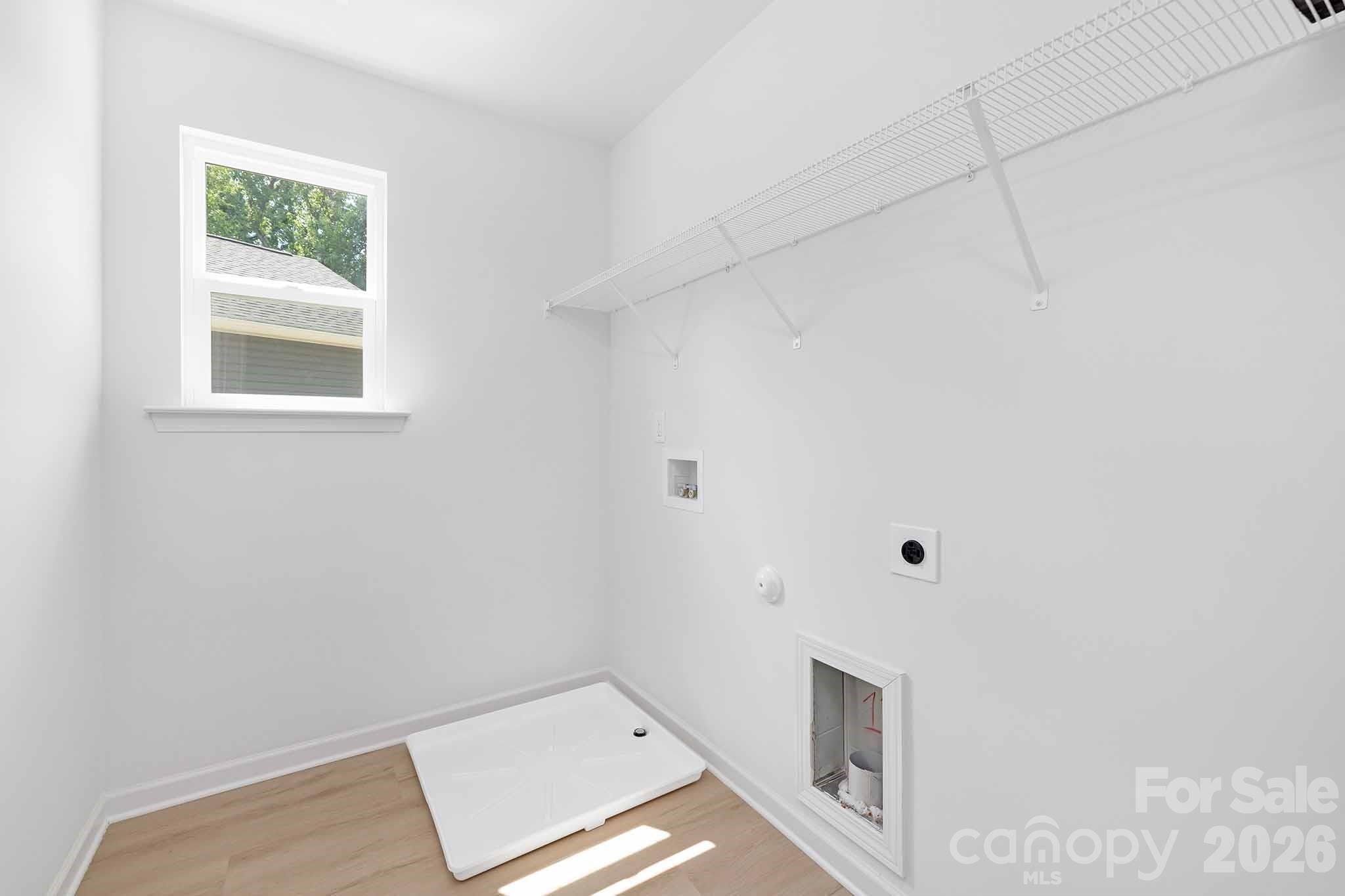 11721 Platon Avenue — Huntersville