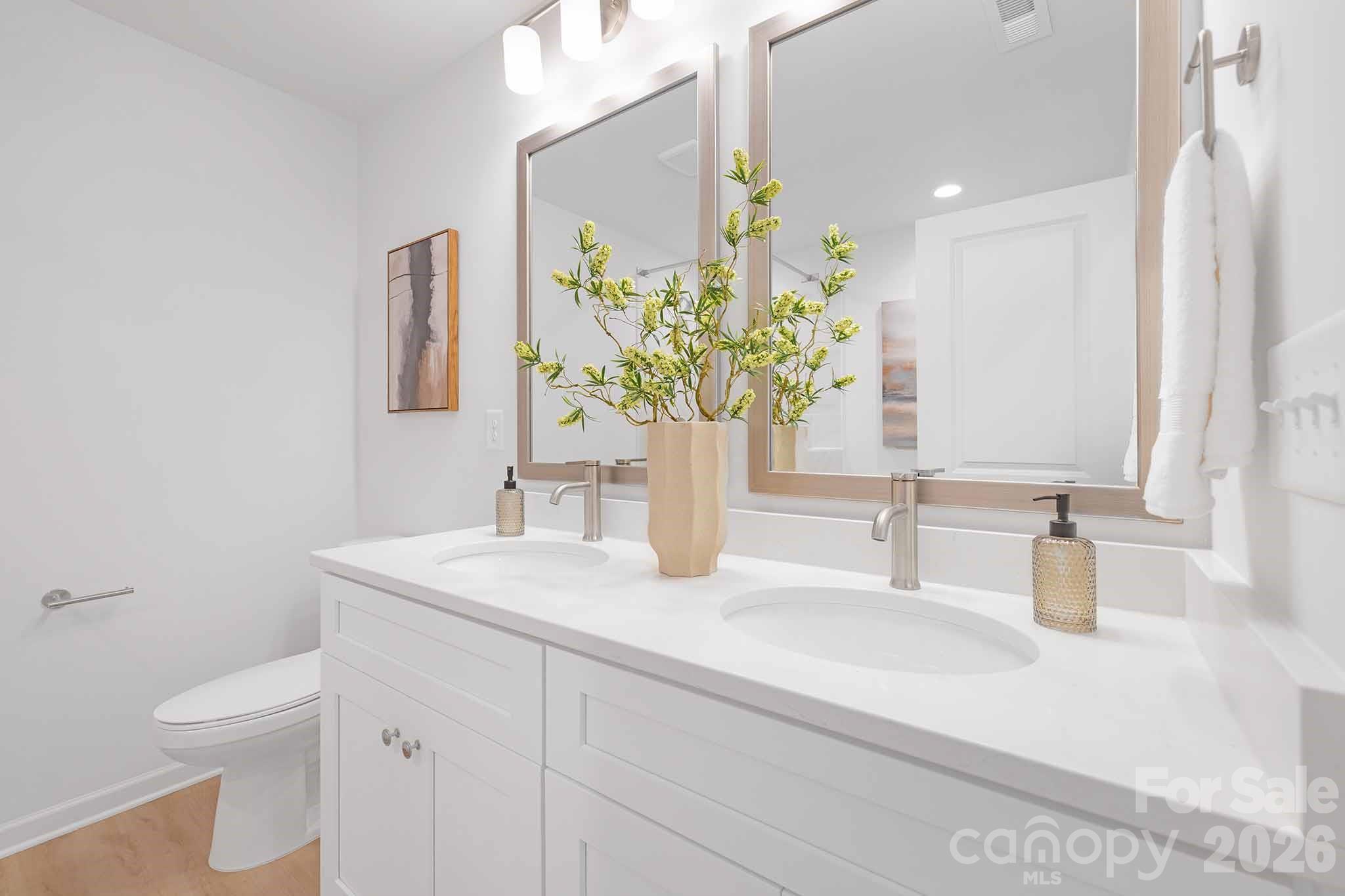 11721 Platon Avenue — Huntersville