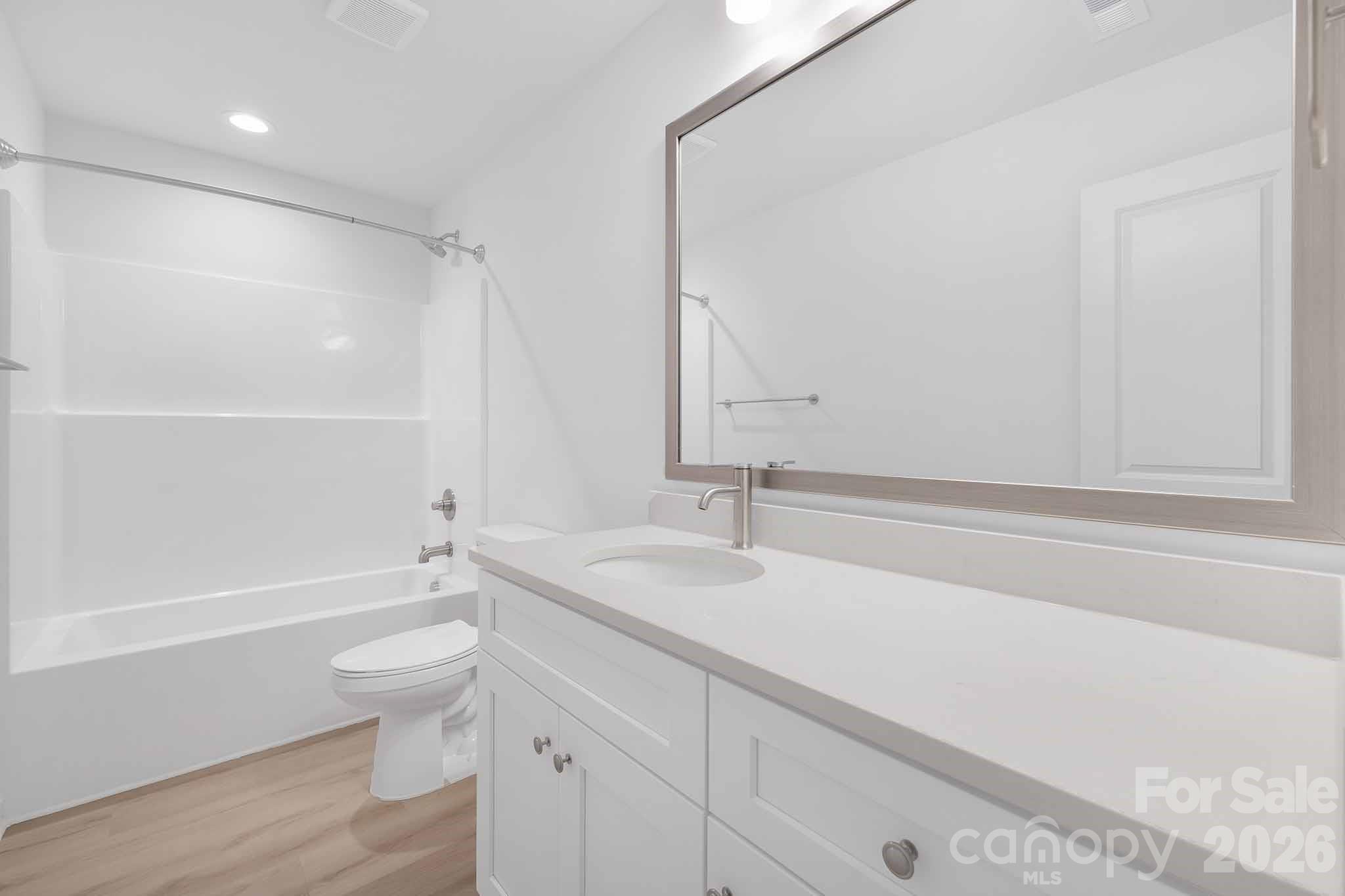 11721 Platon Avenue — Huntersville