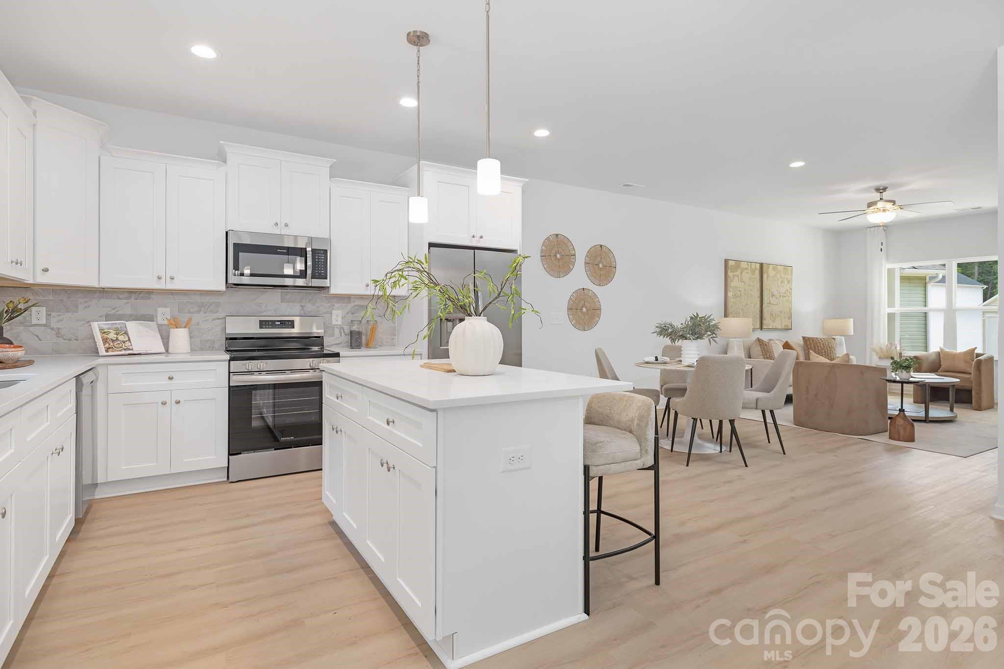 11721 Platon Avenue — Huntersville