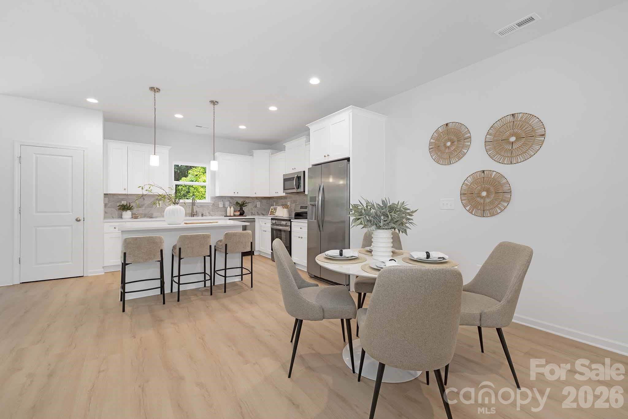 11721 Platon Avenue — Huntersville