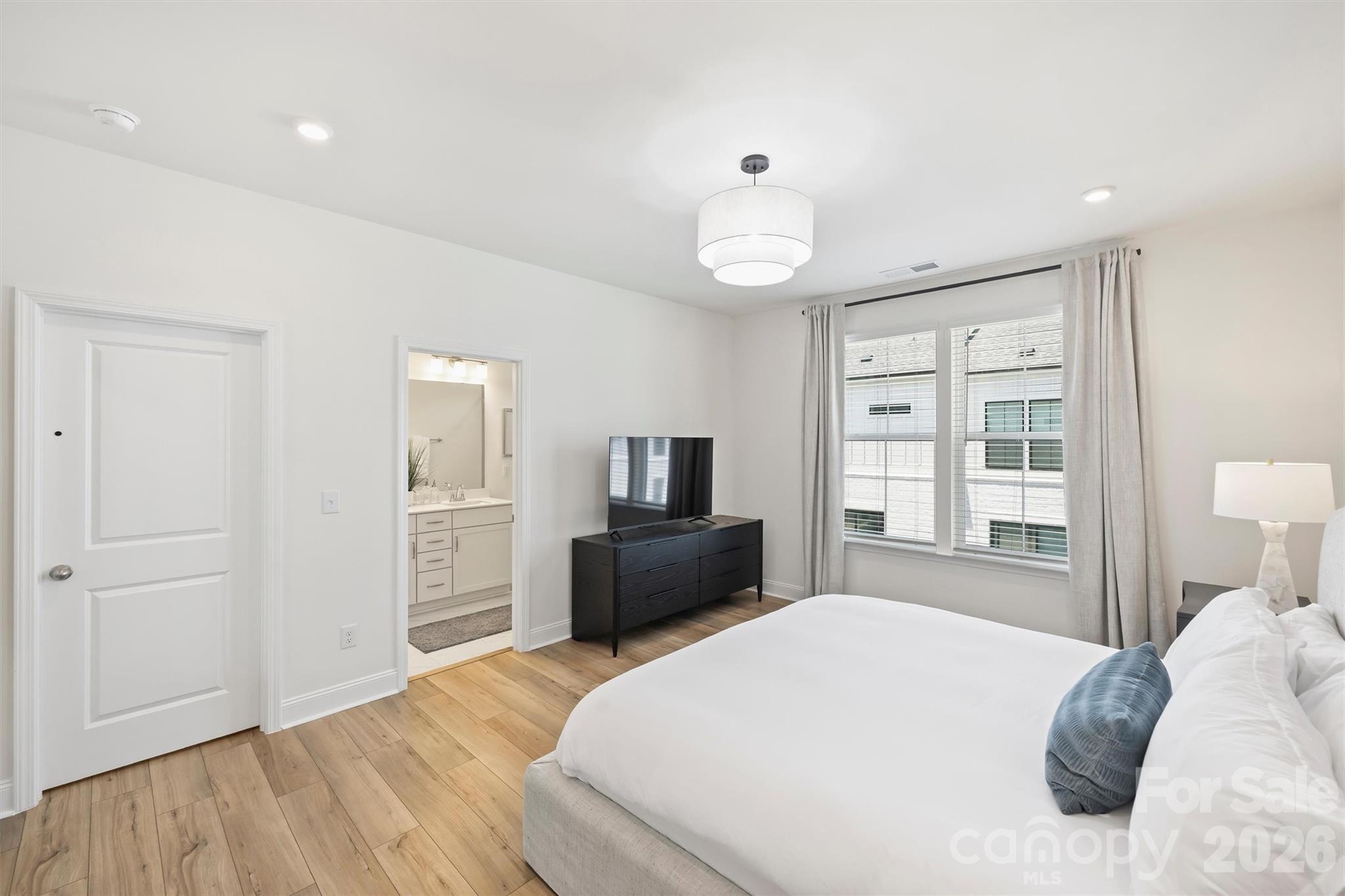 3024 Red Cardinal Lane — Charlotte